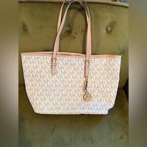 MICHAEL Michael Kors Jet Set Travel Vanilla Signature Monogram Tote